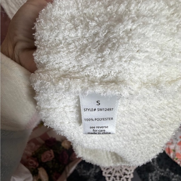 White Sweater by Active USA, Size Small, NWT - Picture 7 of 7